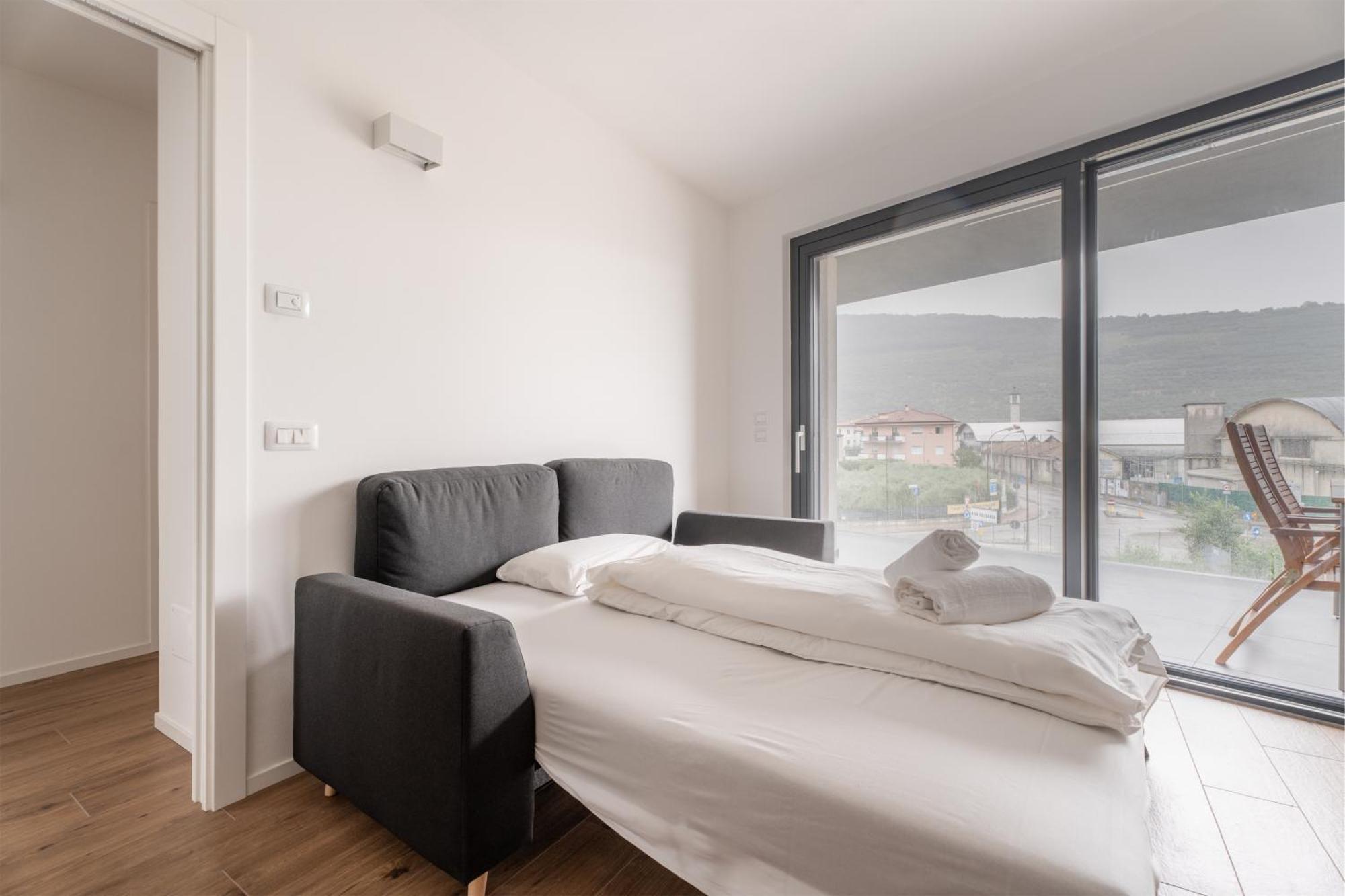 Casa Elke, View Of The Olivaia Riva del Garda