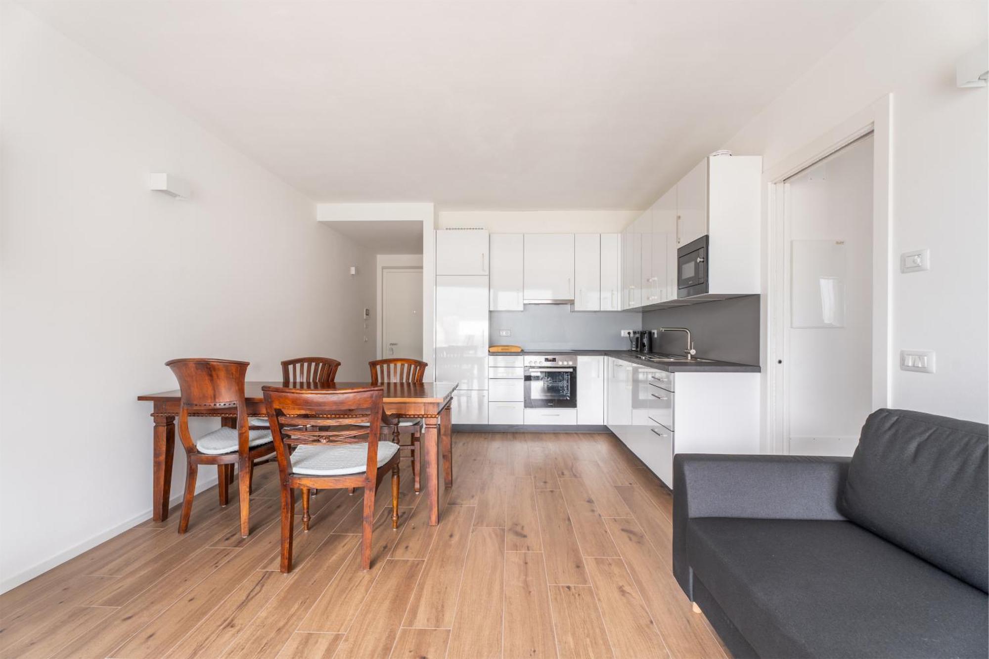 Apartment Casa Elke, View Of The Olivaia Riva del Garda